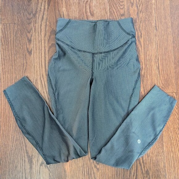 Lululemon Base Pace High-Rise Legging 25” Ribbed in Black/Gray - Sz 4 - Picture 3 of 6